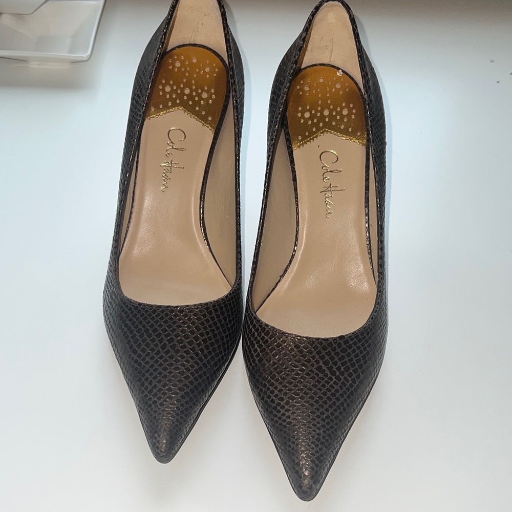Cole Haan Brown Snake-Print Pointed Toe 3” Heels Nike air cushion. Size 8 B - Picture 3 of 8